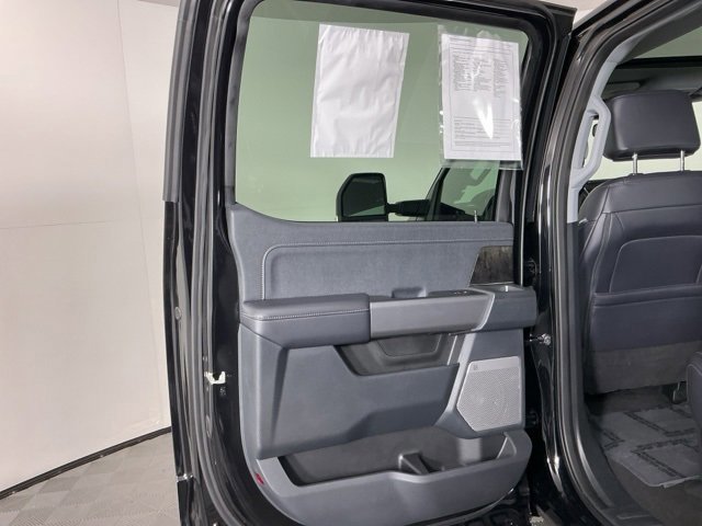 Certified 2025 Ford F350 Lariat w/ Black Appearance Package image 29