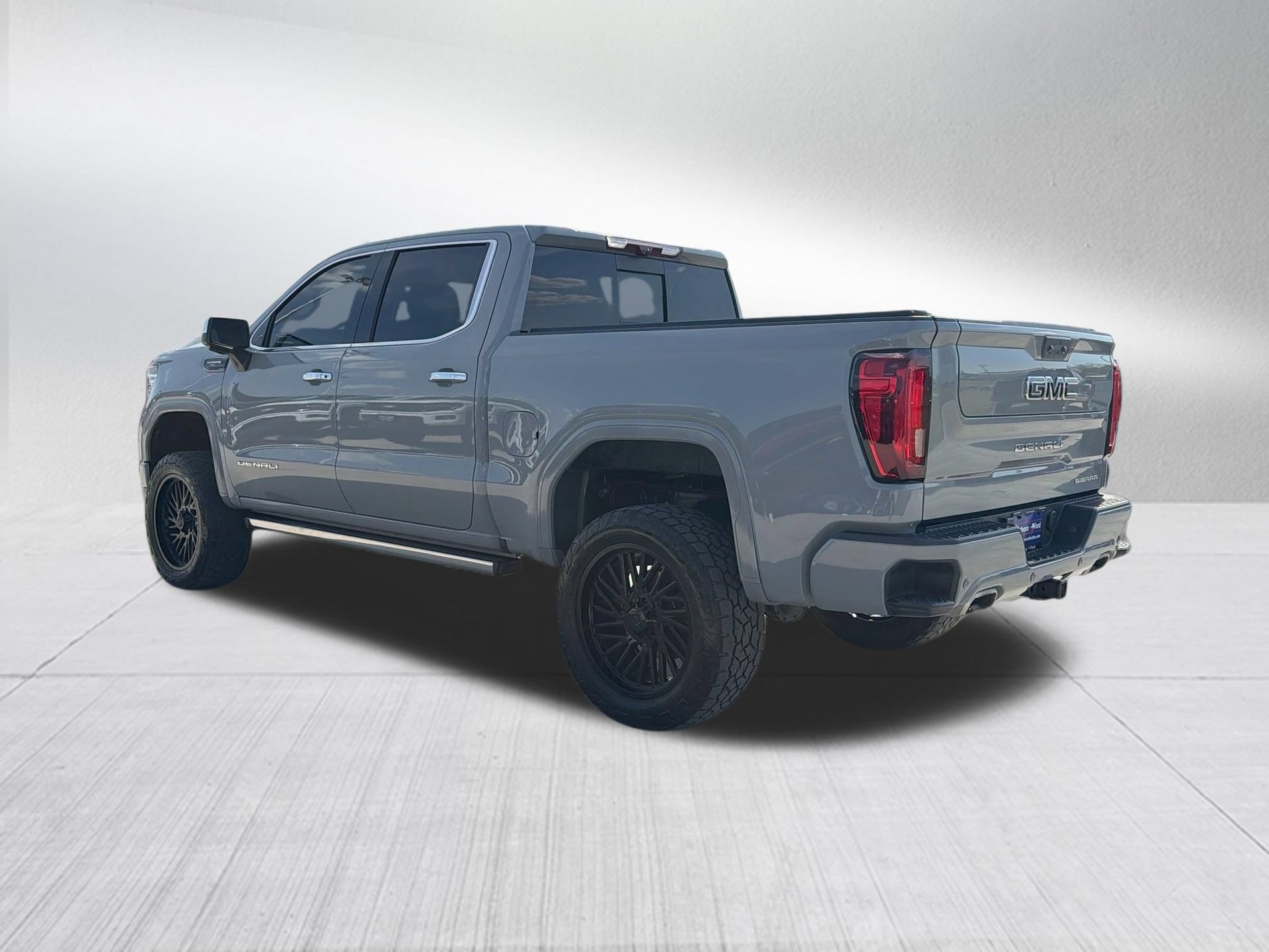 Used 2025 GMC Sierra 1500 Denali Ultimate AWD/4WD image 10