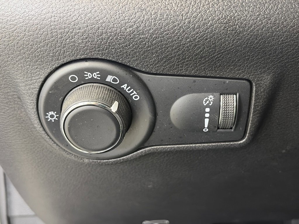 Used 2023 Jeep Compass Sport image 24