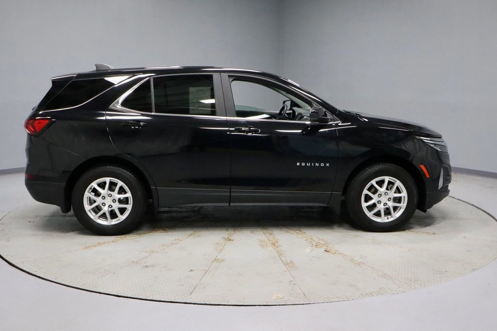 Used 2024 Chevrolet Equinox LT w/ LPO, Floor Liner Package AWD/4WD image 6