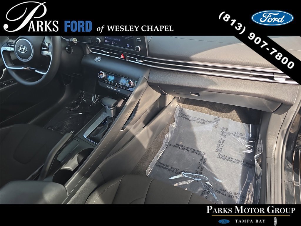 Used 2023 Hyundai Elantra SEL image 9