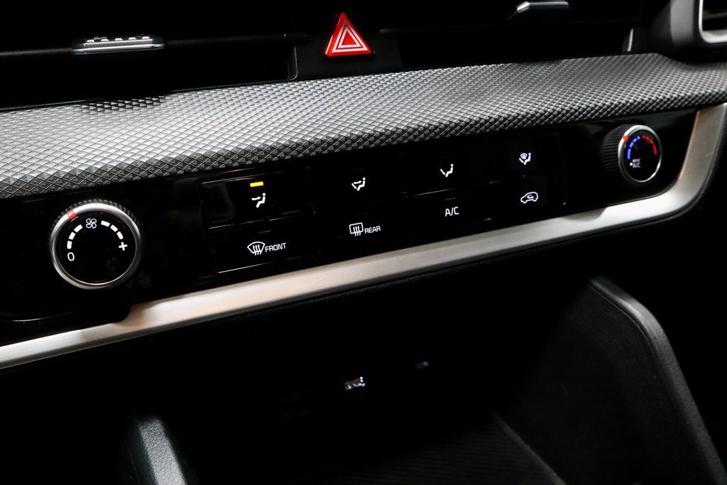 Used 2024 Kia Sportage LX image 31