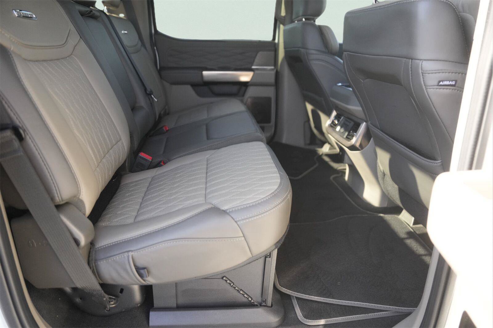 Certified 2026 Ford F250 Platinum w/ Platinum Plus Package AWD/4WD image 16