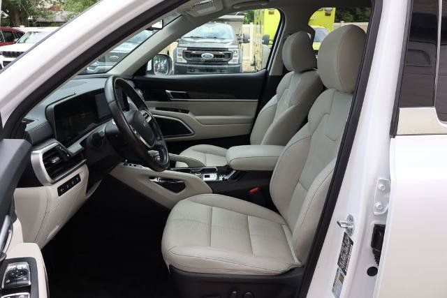 Used 2023 Kia Telluride EX w/ EX Captain's Chair Package AWD/4WD image 20