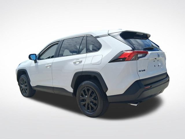 Used 2024 Toyota RAV4 LE FWD image 7