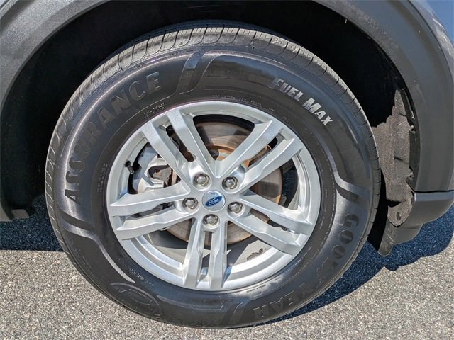 Certified 2022 Ford Explorer XLT image 11