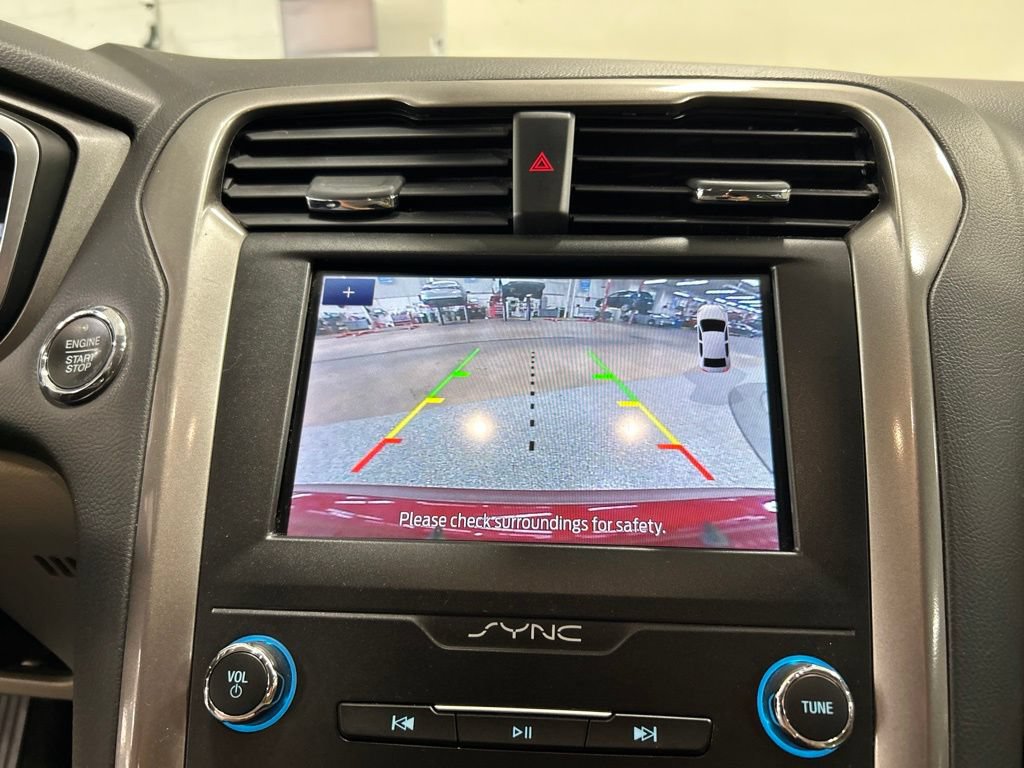 Certified 2019 Ford Fusion SE FWD image 22