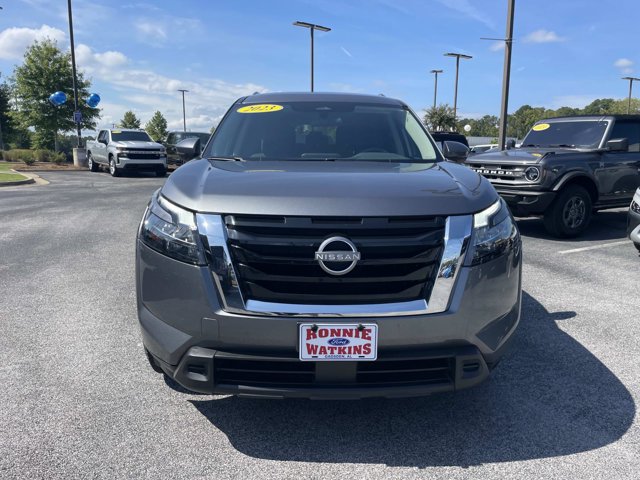 Used 2023 Nissan Pathfinder SV AWD/4WD image 10