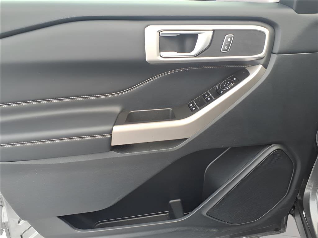 Certified 2023 Ford Explorer XLT w/ Equipment Group 202A image 12