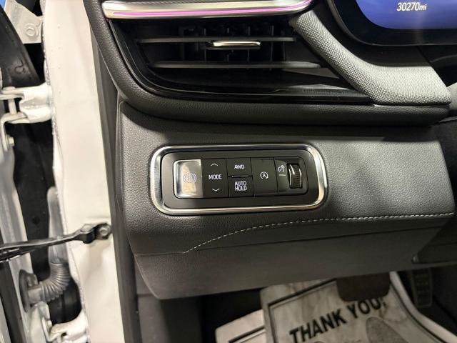 Used 2025 Buick Enclave Sport Touring w/ Power Package AWD/4WD image 18