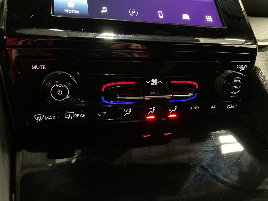 Used 2025 Jeep Grand Cherokee Laredo X image 28