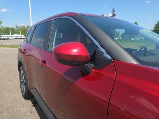 Used 2023 Nissan Rogue SV FWD image 5