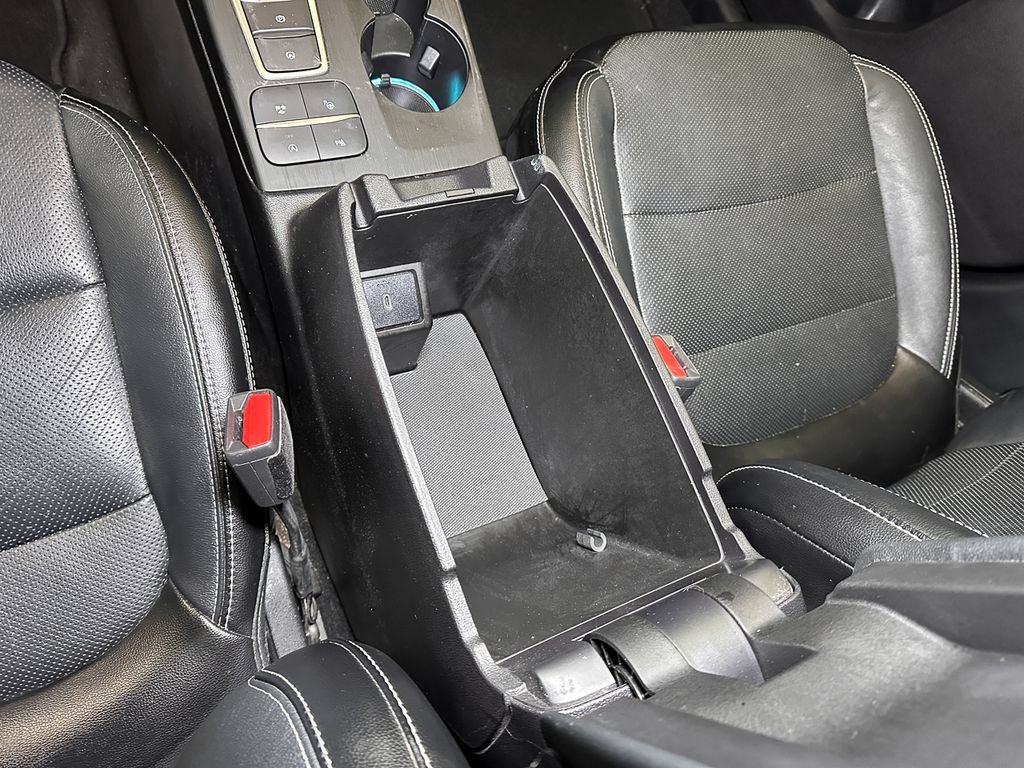 Certified 2020 Ford Escape Titanium AWD/4WD image 46