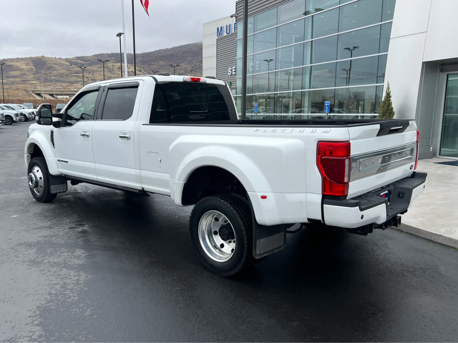Certified 2022 Ford F450 Platinum w/ FX4 Off-Road Package image 5