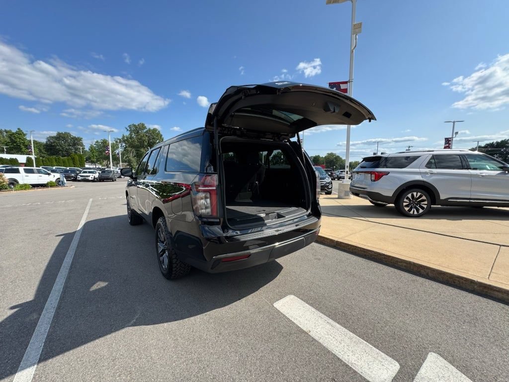 Used 2022 Chevrolet Suburban Z71 AWD/4WD image 24