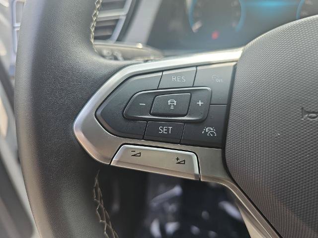 Used 2025 Volkswagen Atlas Cross Sport SE AWD/4WD image 17