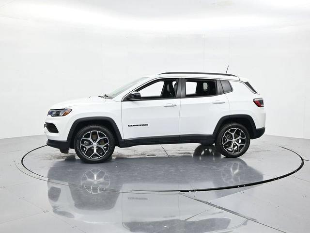 Used 2024 Jeep Compass Latitude AWD/4WD image 6