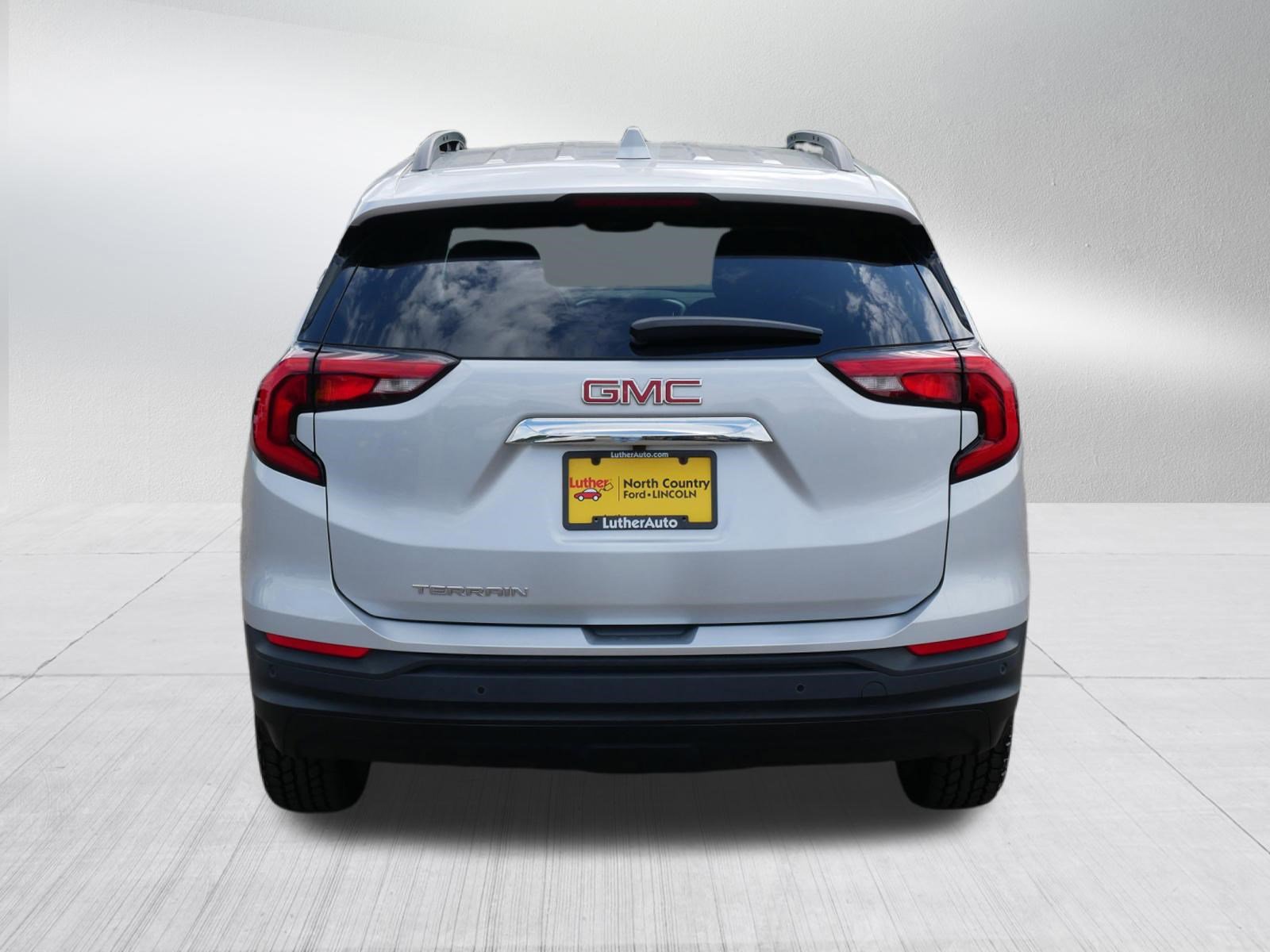 Used 2020 GMC Terrain SLE w/ Driver Convenience Package FWD image 6