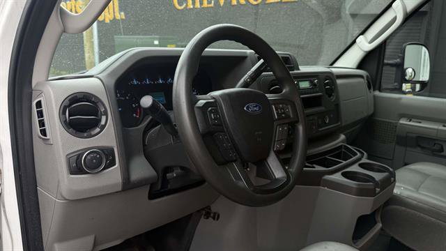 Certified 2024 Ford E-450 and Econoline 450 Super Duty w/ Power Windows & Locks Group RWD image 11
