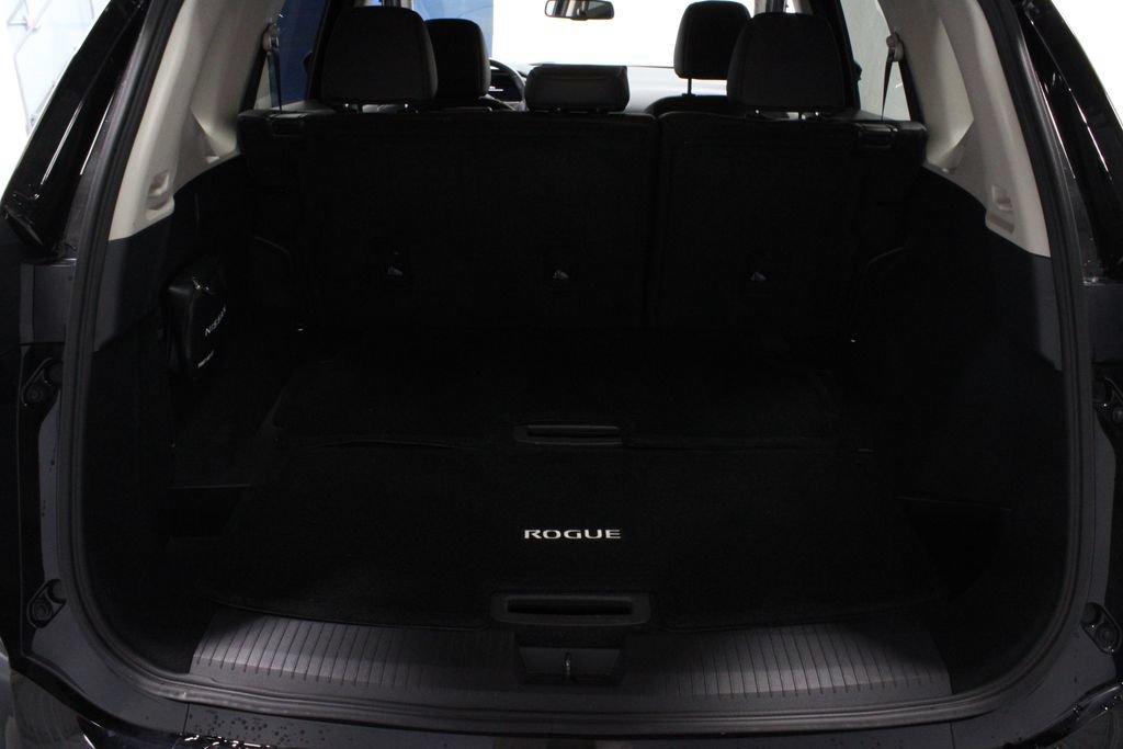 Used 2024 Nissan Rogue SL AWD/4WD image 18