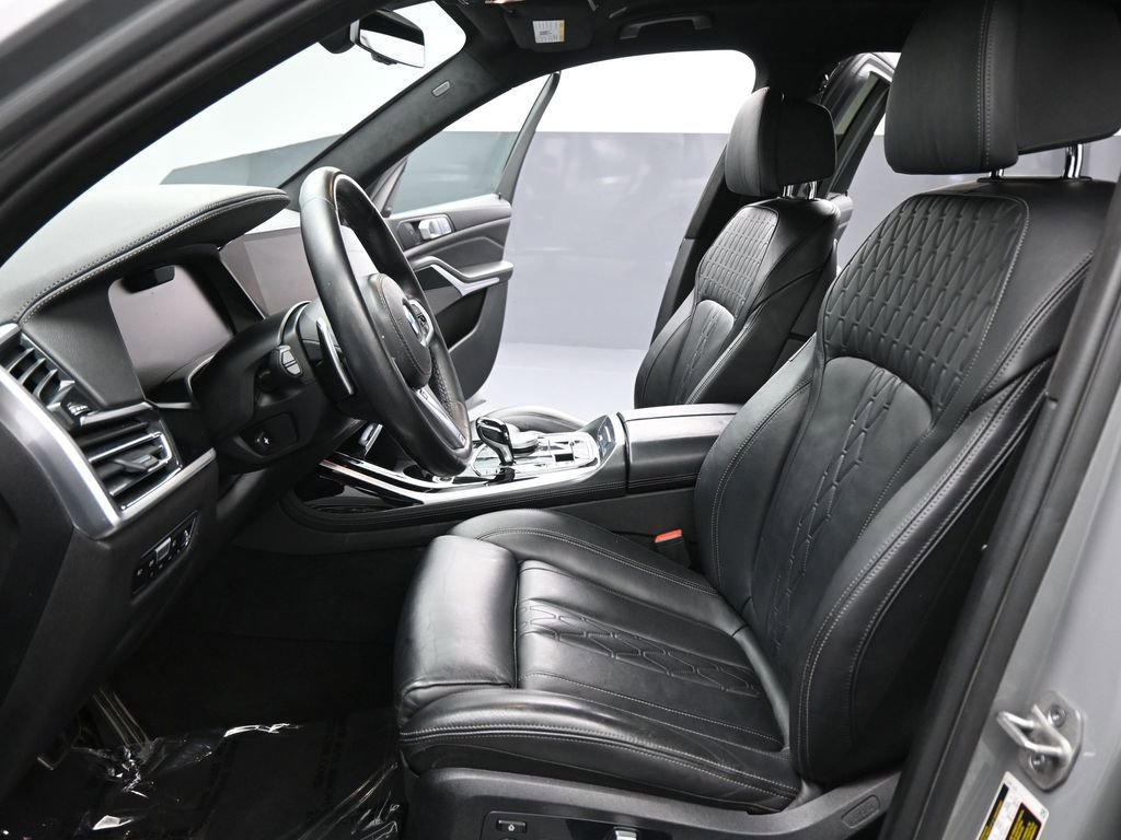 Used 2021 BMW X7 xDrive40i w/ M Sport Package image 10