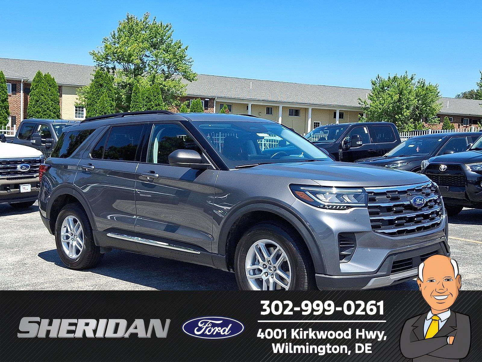 Certified 2025 Ford Explorer Active AWD/4WD image 1