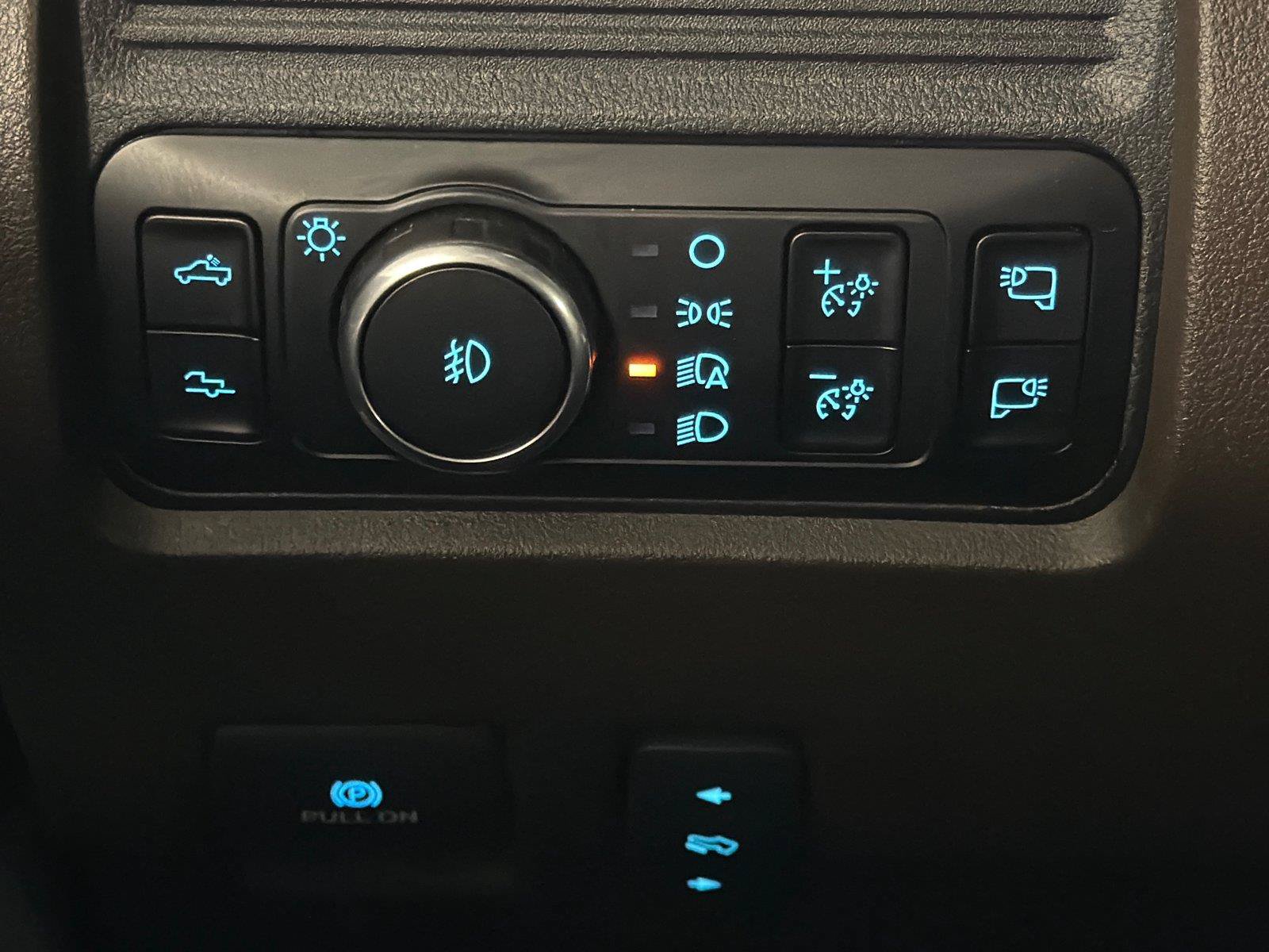 Certified 2025 Ford F250 King Ranch AWD/4WD image 35