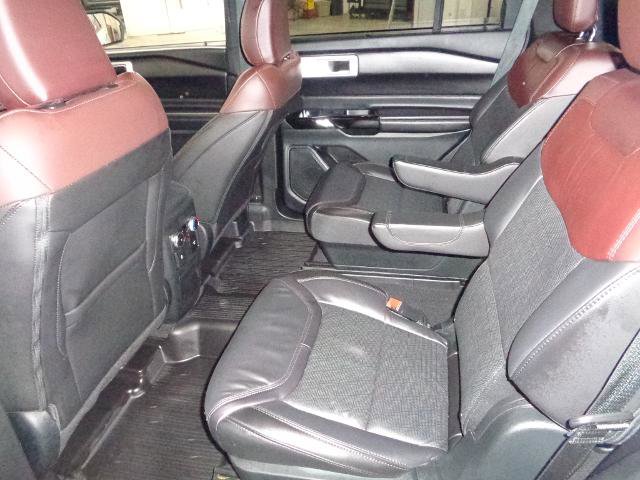Certified 2023 Ford Explorer Platinum w/ Technology Package AWD/4WD image 7