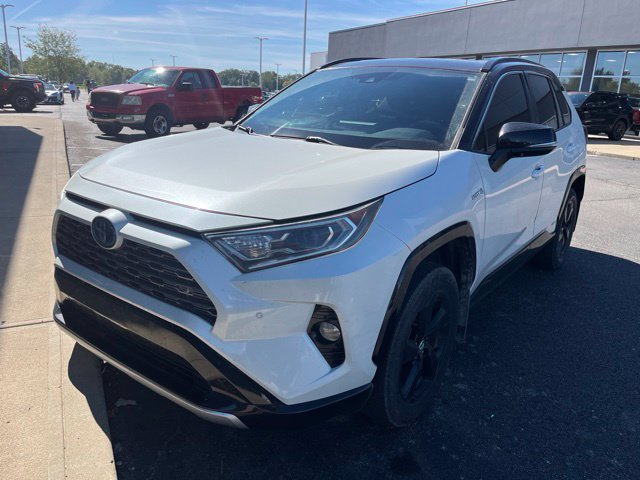 Used 2021 Toyota RAV4 XSE AWD/4WD image 2