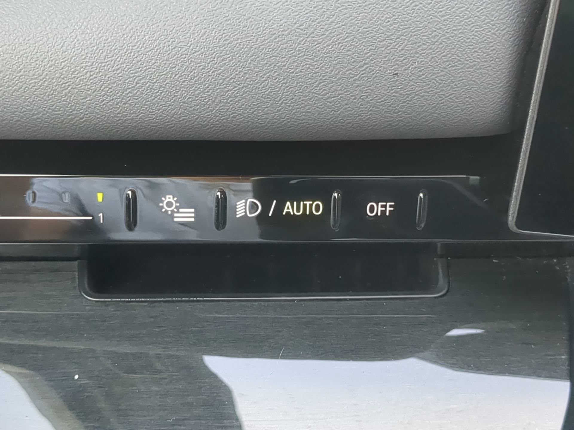 Used 2025 BMW 530i RWD image 65