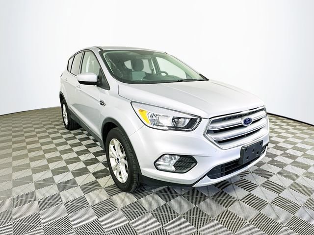 Certified 2019 Ford Escape SE FWD image 4