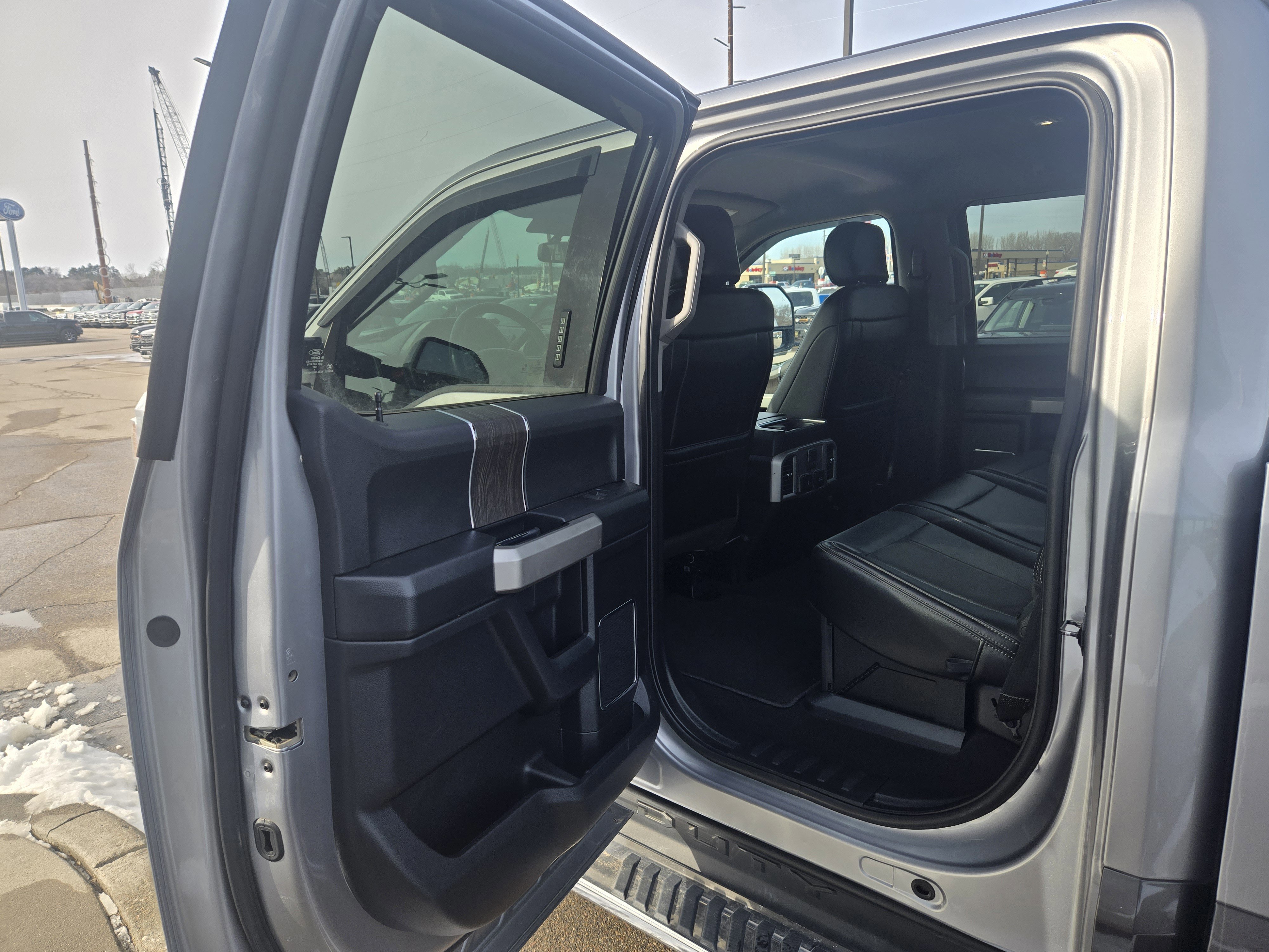 Certified 2020 Ford F250 Lariat w/ Chrome Package image 15