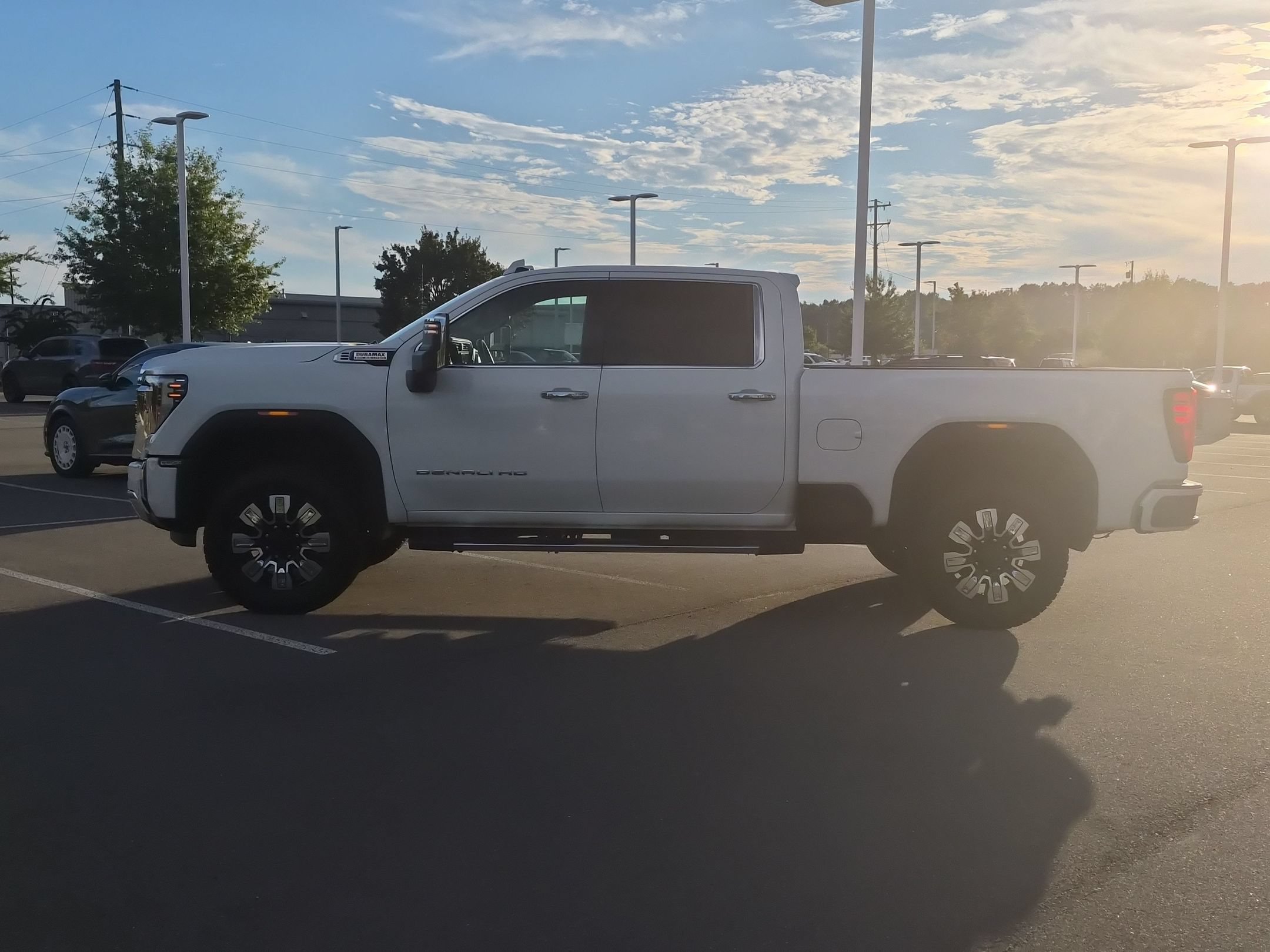 Used 2024 GMC Sierra 2500 Denali w/ Technology Package AWD/4WD image 7
