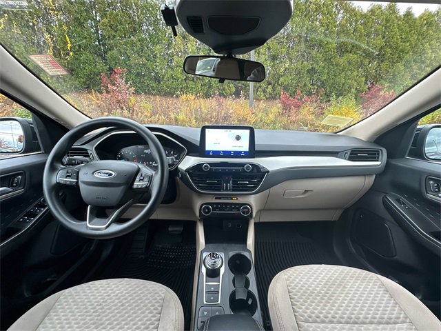 Certified 2020 Ford Escape SE image 16