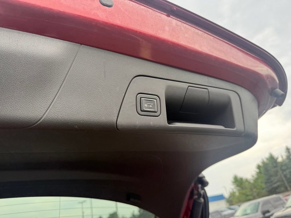 Used 2023 Buick Envision Avenir AWD/4WD image 15