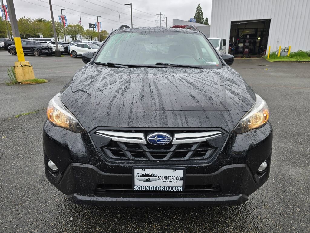 Used 2021 Subaru Crosstrek 2.0i Premium w/ Moonroof Package image 2