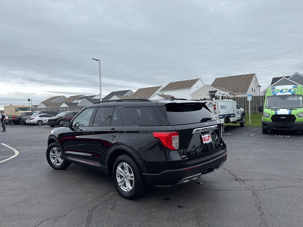 Certified 2021 Ford Explorer XLT w/ Equipment Group 202A AWD/4WD image 49