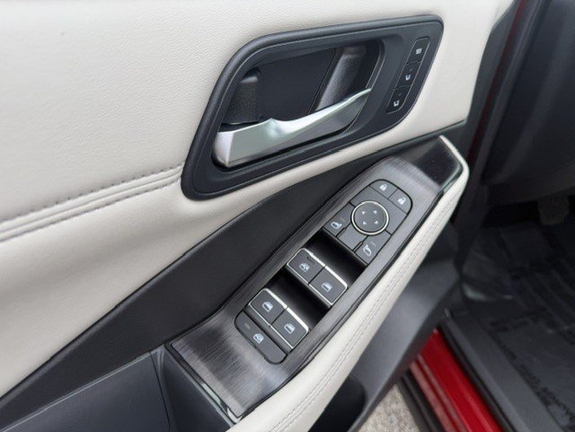 Used 2023 Nissan Rogue SL AWD/4WD image 12