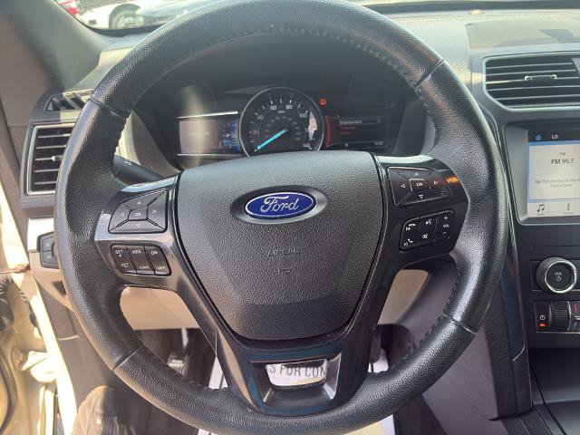 Certified 2018 Ford Explorer XLT w/ Equipment Group 201A AWD/4WD image 18