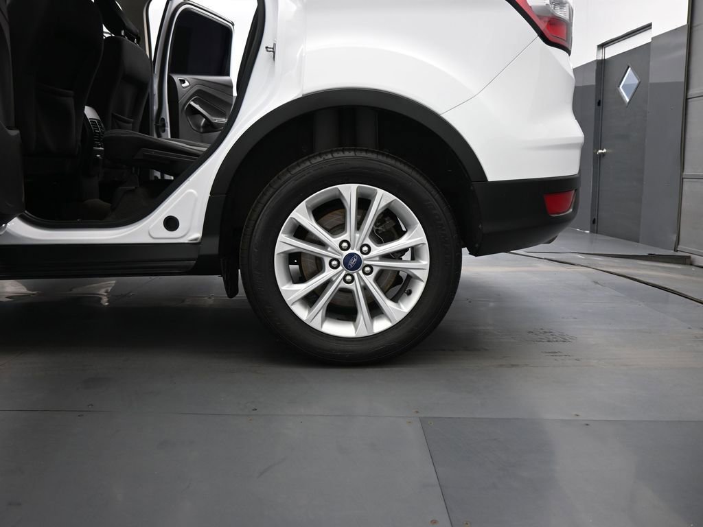 Certified 2018 Ford Escape SE FWD image 20