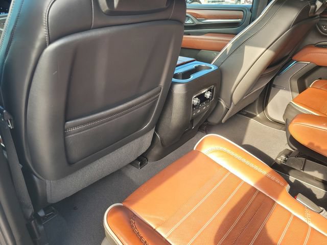 Used 2024 GMC Yukon XL Denali Ultimate AWD/4WD image 14