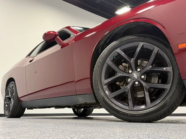 Used 2020 Dodge Challenger SXT w/ Blacktop Package RWD image 3