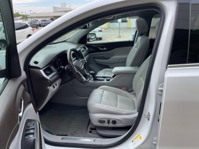 Used 2019 GMC Acadia SLT AWD/4WD image 10