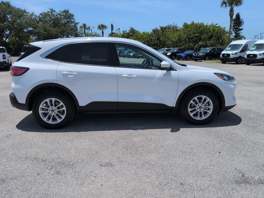 Certified 2020 Ford Escape SE AWD/4WD image 2
