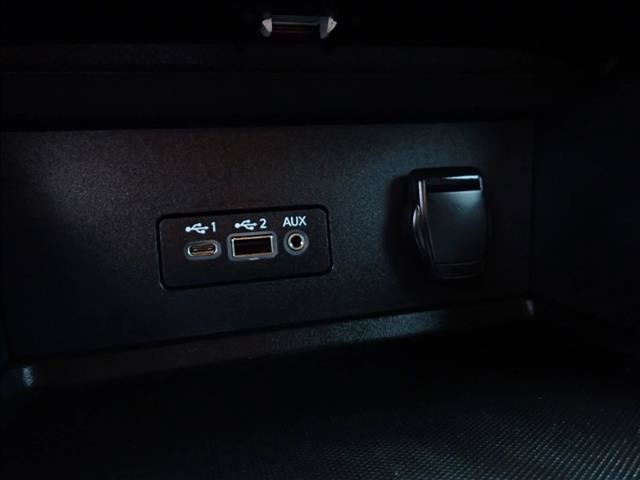 Used 2023 Nissan Sentra SR w/ Midnight Edition Package FWD image 17