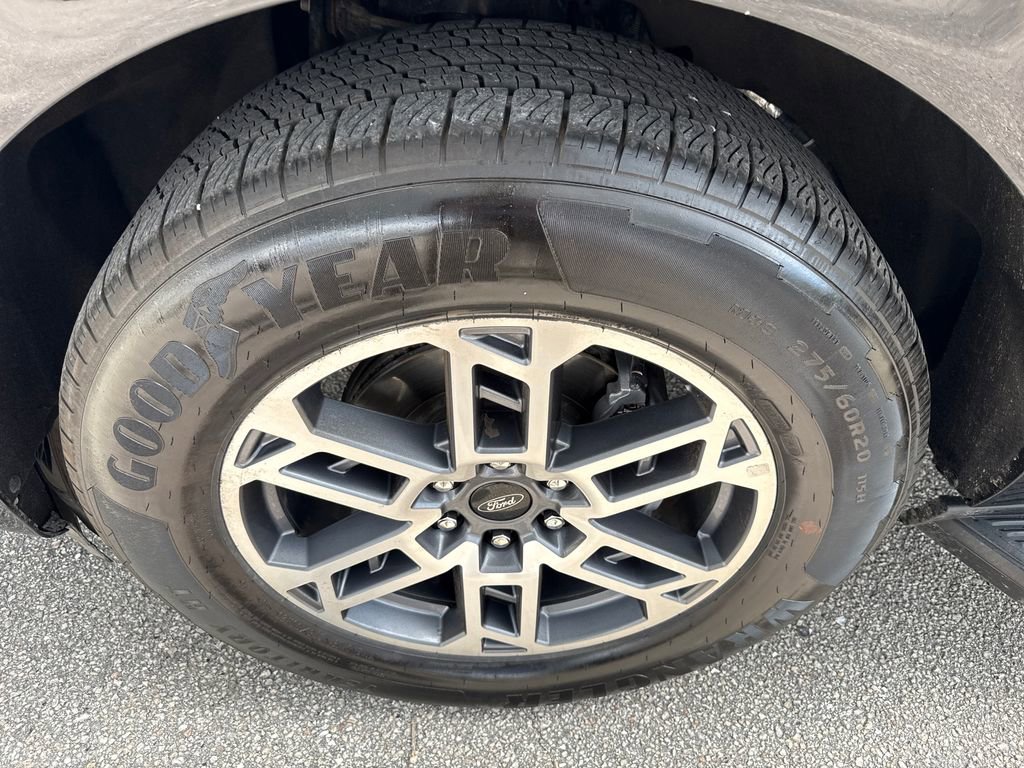 Certified 2025 Ford Expedition Max Active RWD image 13
