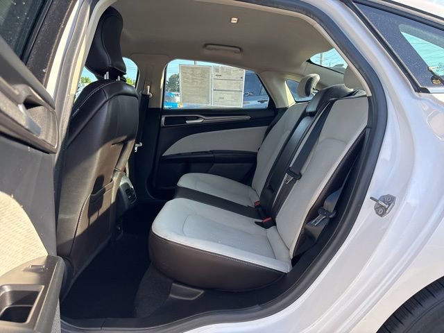 Certified 2019 Ford Fusion SE w/ Equipment Group 151A FWD image 27