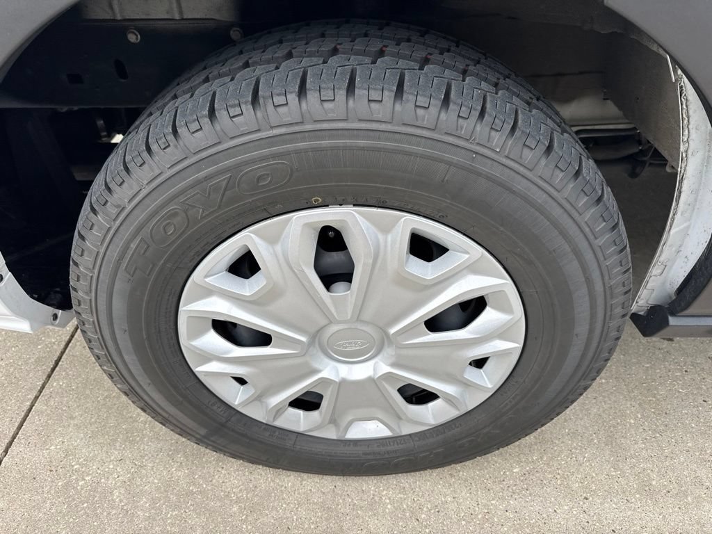 Certified 2025 Ford Transit 350 XLT RWD image 5