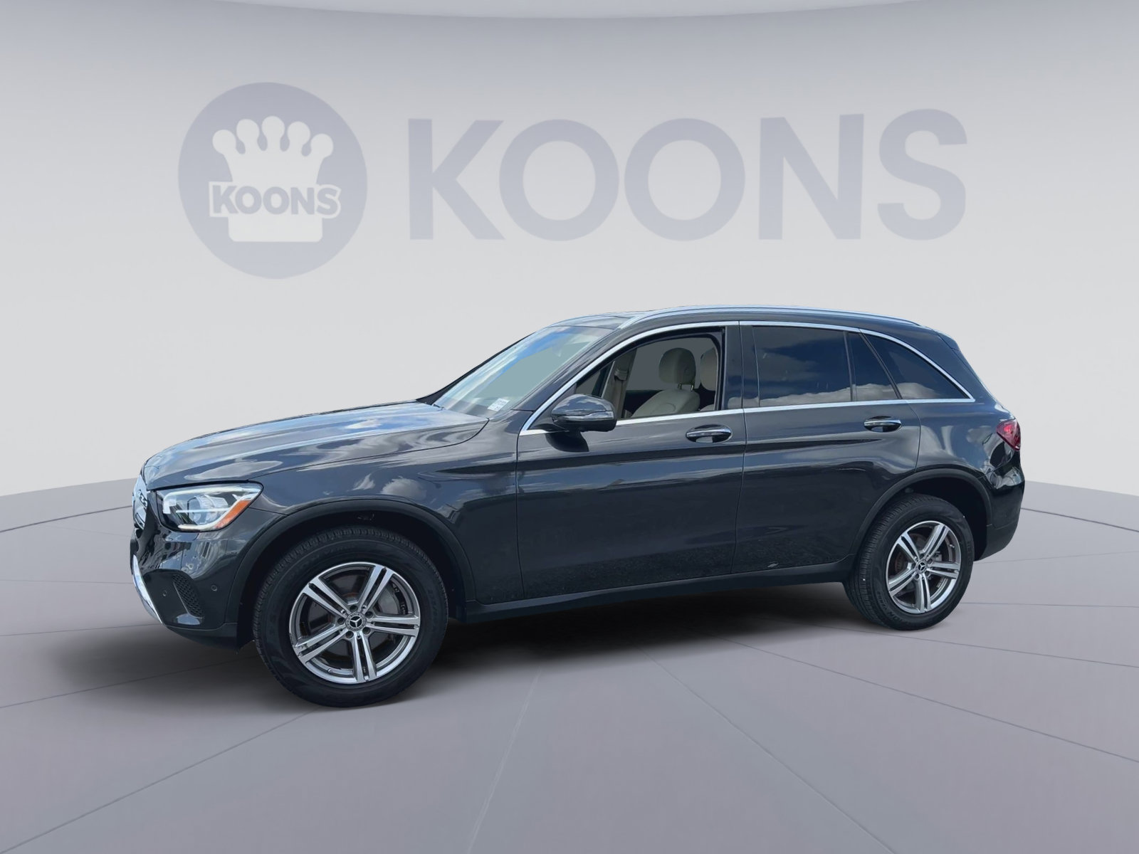 Used 2021 Mercedes-Benz GLC 300 4MATIC w/ Premium Package image 7