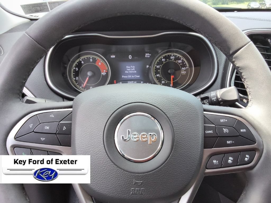 Used 2022 Jeep Cherokee Limited AWD/4WD image 25